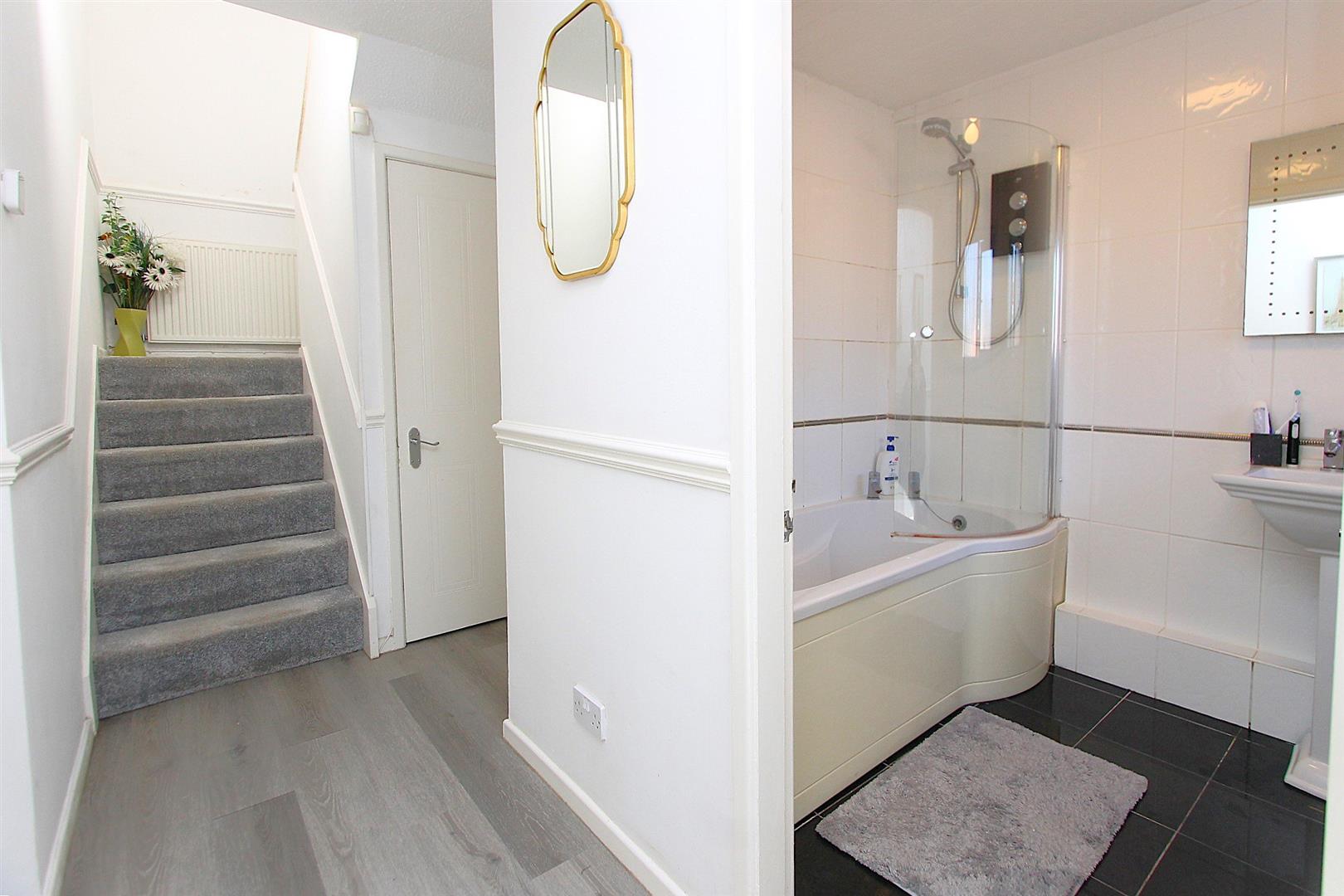 3 bed property in Broadwaters Drive, Kidderminster